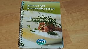 Bild des Verkufers fr Kochen auf Niederschsisch: Kstliche Rezepte mit Milch & Kse. zum Verkauf von Versandantiquariat Ingo Lutter