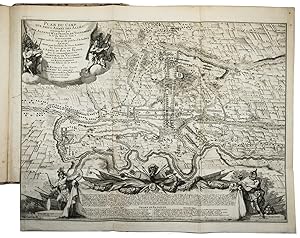 Imagen del vendedor de Relation de la Campagne de Flandre, et du Siege de Namur, en l'anne 1695.The Hague, Henry van Bulderen, 1696. Folio. With the title-page in red and black, with 4 folding engraved maps and plans of the Namur region and of the fortifications of the city of Namur (plate size ca. 58 x 44 cm), by Nicolaas Visscher II (= Claes Claesz. Visscher (1618-1709)) after designs by Ottmar Elliger the younger, a large arabesque tailpiece on the title-page and a different one at the end, and one woodcut decorated initial. Contemporary half roan (sheepskin). a la venta por ASHER Rare Books