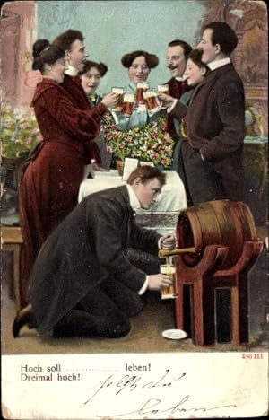 Bild des Verkufers fr Ansichtskarte / Postkarte Mnner und Frauen mit Bierglsern, Hoch soll er leben zum Verkauf von akpool GmbH