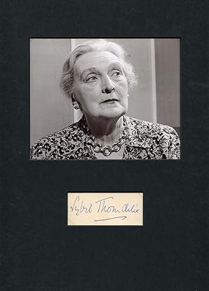 Immagine del venditore per Dame Sybil Thorndike Autograph | signed cards / album pages venduto da Markus Brandes Autographs GmbH