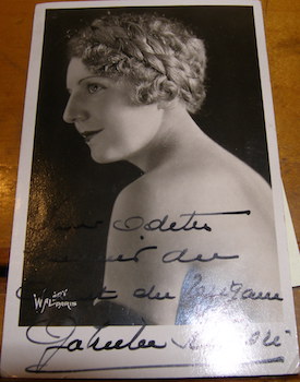 Post card with B&W photograph of [Jacqueline Richter?]. Signed dedication.