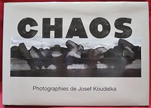 Image du vendeur pour Chaos. Photographies de Josef Koudelka. Texte de Bernard Nol. Postface de Robert Delpire. mis en vente par Librairie Diogne SARL