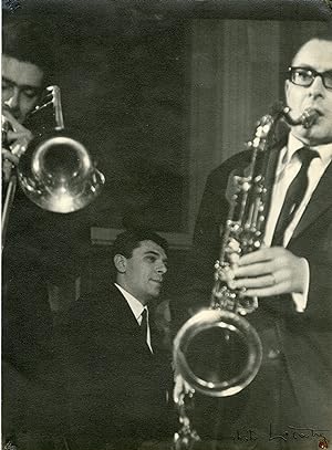 "René URTREGER (p), Luis FUENTES (tb), François JEANNOT (ts) au CHAT QUI PÊCHE 1961" Photo origin...