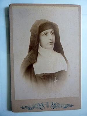 Fotografia albumina "RITRATTO DI SUORA" Anonimo 1880