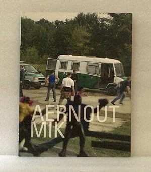 Imagen del vendedor de Aernout Mik (Museum of Modern Art, New York Exhibition Catalogues) [Paperback] Kardish, Laurence; Mik, Aernout; Sidley, Kelly and Taussig, Michael a la venta por boredom books