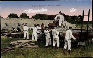 Bild des Verkufers fr Ansichtskarte / Postkarte Pioniere bei der Arbeit, Deutsche Soldaten in Uniformen, I WK zum Verkauf von akpool GmbH