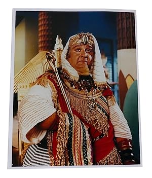 Bild des Verkufers fr VICTOR BUONO PHOTO 8'' X 10'' Inch Photograph zum Verkauf von Rare Book Cellar