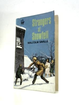 Bild des Verkufers fr Strangers at Snowfell (Armada Paperbacks for Boys and Girls) zum Verkauf von World of Rare Books