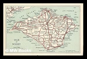 Imagen del vendedor de Post card showing a map of the Isle of Wight a la venta por MW Books Ltd.