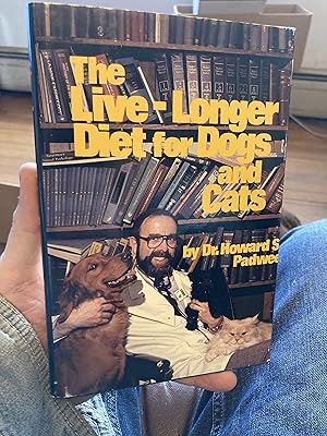 Bild des Verkufers fr Live Longer Diet for Dogs and Cats zum Verkauf von A.C. Daniel's Collectable Books