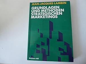 Imagen del vendedor de Grundlagen und Methoden strategischen Marketings. Softcover a la venta por Deichkieker Bcherkiste