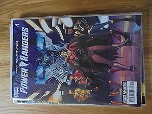 Immagine del venditore per Power Rangers No 1 (January 2021) - Third Print Variant venduto da El Pinarillo Books