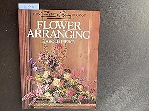 Image du vendeur pour The Constance Spry Book of Flower Arranging mis en vente par Book Souk