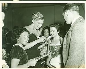 Doris Goddard (B/W photograph at Scottish premiere of 'Geordie' at the Regal, Glasgow)