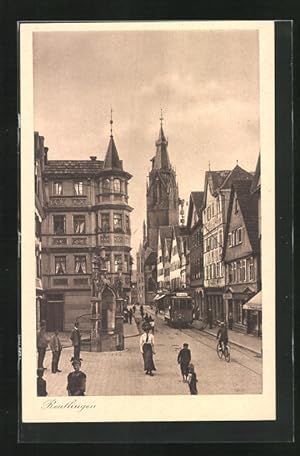 Ansichtskarte Reutlingen, Wilhelmstrasse mit Lindenbrunnen, Strassenbahn