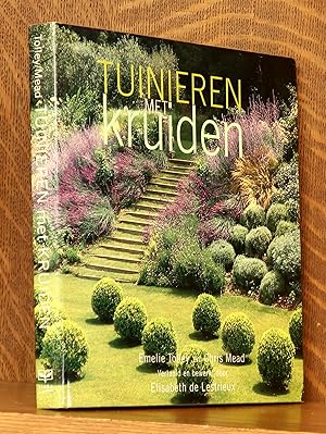 Imagen del vendedor de TUINIEREN MET KRUIDEN a la venta por Andre Strong Bookseller