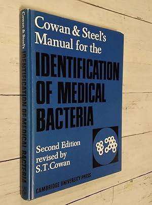 Seller image for Manual for the Identification of medical bacteria (second edition) for sale by Librera Dilogo