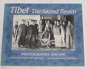 Bild des Verkufers fr Tibet the Sacred Realm, Photographs 1880 - 1950 zum Verkauf von R Bryan Old Books