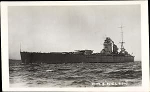 Foto Ansichtskarte / Postkarte Britisches Kriegsschiff, HMS Nelson, Schlachtschiff, Flottendienst...