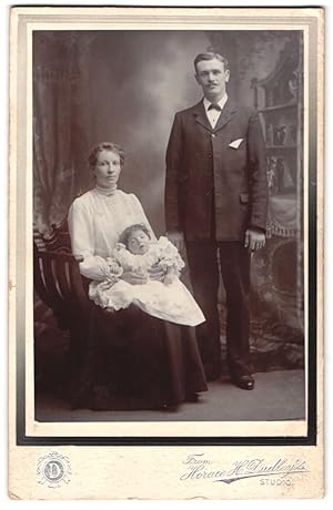 Photo Horace H. Dudley`s, Worcester, Portrait Mutter und Vater mit kleiner Tochter, Mutterglück