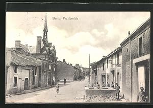 Carte postale Berru, vue de la rue avec des soldats en uniforme, l'Église