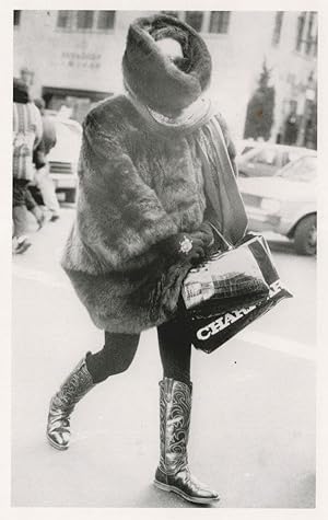 Charivari New York Designer Fur Fashion Bag Award USA Photo Postcard