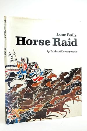 Bild des Verkufers fr LONE BULL'S HORSE RAID zum Verkauf von Stella & Rose's Books, PBFA