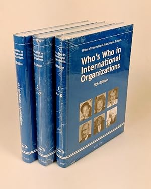 Who's who in international organizations - 3 volume set : 1. A - K / 2. L - Z / 3. Indexes, appen...