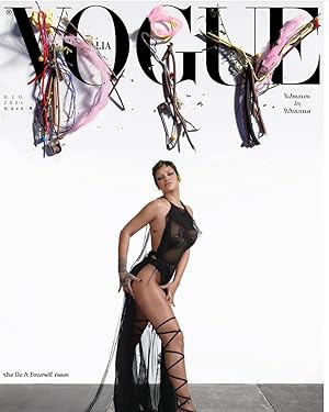 Image du vendeur pour VOGUE Magazine Italia June 2021 RIHANNA New cover 1 SEALED mis en vente par Dreamsofpaper