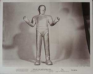 Seller image for The Day the Earth Stood Still 8 x 10 Still 1951 Michael Rennie, Patricia Neal for sale by AcornBooksNH