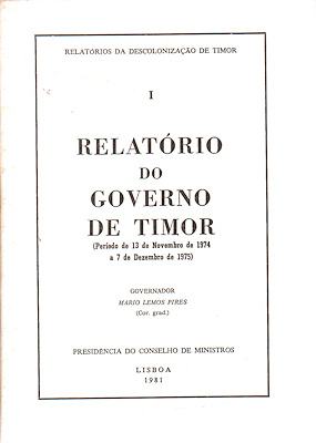 Imagen del vendedor de RELATRIOS DA DESCOLONIZAO DE TIMOR. [2 VOLS.] a la venta por Livraria Castro e Silva