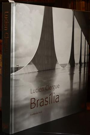 Bild des Verkufers fr Braslia. With a foreword by Paul Andreu, a poem by Fernando Arrabal, and a tribute to Oscar Niemeyer by Lucien Clergue. zum Verkauf von Antiquariat Dwal