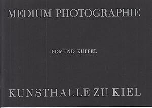 Edmund Kuppel. Aus: Sich dazwischen stellen. 300 Photos aus Paris. Pariser Bisrot-Landschaften. -