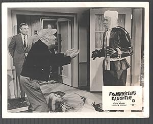 Bild des Verkufers fr Frankenstein's Daughter 8x10 Movie Horror Sci-Fi Wolfe Barzell Donald Murphy Harry Wilson zum Verkauf von DTA Collectibles