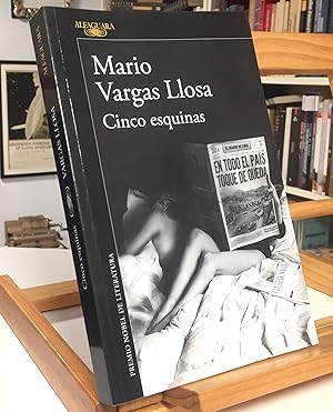 Image du vendeur pour Cinco Esquinas mis en vente par La Bodega Literaria