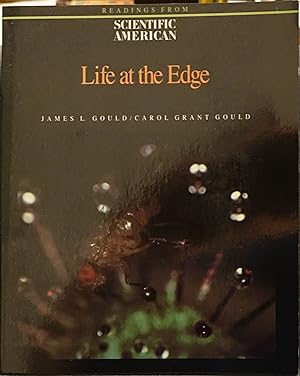 Imagen del vendedor de Life at the Edge: Readings from Scientific American a la venta por Faith In Print