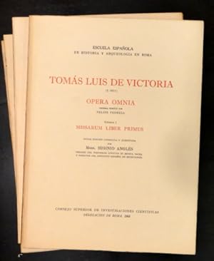 Bild des Verkufers fr Opera Omnia. Primera edicin por Felipe Pedrell; nueva edicin corregida y aumentada por Higinio Angls. Volumen I - IV (Escuela Espaola de Historia y Arquelogia en Roma) zum Verkauf von Paul van Kuik Antiquarian Music