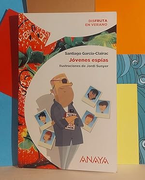 Imagen del vendedor de Jvenes espas a la venta por MONKEY LIBROS