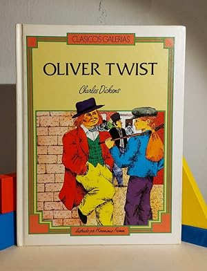 Imagen del vendedor de Oliver Twist a la venta por MONKEY LIBROS
