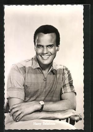 Image du vendeur pour Ansichtskarte Snger Harry Belafonte mit jungenhaftem Charme mis en vente par Bartko-Reher