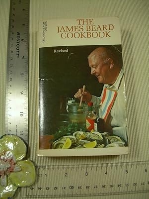 Immagine del venditore per The James Beard Cookbook : Newly Revised : a Laurel Edition [cookery, cook book/recipe collection, fresh ideas, traditional fare,cooking instructions & Techniques, European and American Variety] venduto da GREAT PACIFIC BOOKS