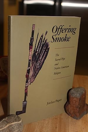 Immagine del venditore per Offering Smoke venduto da Wagon Tongue Books
