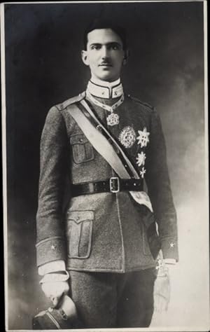 Bild des Verkufers fr Ansichtskarte / Postkarte Prinz Umberto II. von Italien, Principe Umberto di Savoia, Uniform zum Verkauf von akpool GmbH
