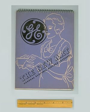 Imagen del vendedor de GE : The New Art of Modern Cooking. 1937 Spiral Bound Cook Book by General Electric Kitchen Institute Recipes Meals Menus Vintage Spiral - Bound Cookbook. Contains color halftone photographs. OP a la venta por Brothertown Books