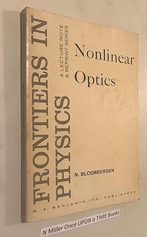 Imagen del vendedor de Nonlinear Optics: A Lecture Note and Reprint Volume (Frontier Physics) a la venta por Once Upon A Time