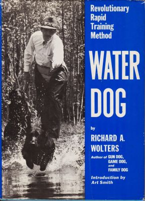 Bild des Verkufers fr Water Dog zum Verkauf von Robinson Street Books, IOBA