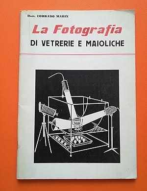 La fotografia di vetrerie e maioliche