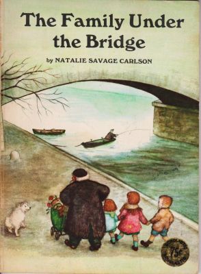 Image du vendeur pour The Family Under the Bridge mis en vente par Robinson Street Books, IOBA