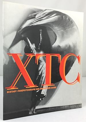 Seller image for Tanzfotografie der zwanziger Jahre aus der Kunstbibliothek, Lipperheidesche Kostmbibliothek. (Katalog zur Ausstellung: XTC - Ecstasy Tanzfotografie von Dieter Blum im Dialog mit Tanzfotografie der zwanziger Jahre aus der Kunstbibliothek, Lipperheidesche Kostmbibliothek, 19. Januar bis 17. Mrz 1996.) for sale by Antiquariat Heiner Henke