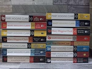 Image du vendeur pour 15 Mary Higgins Clark (Melody Lingers On, Daddy's Gone A Hunting, mis en vente par Archives Books inc.